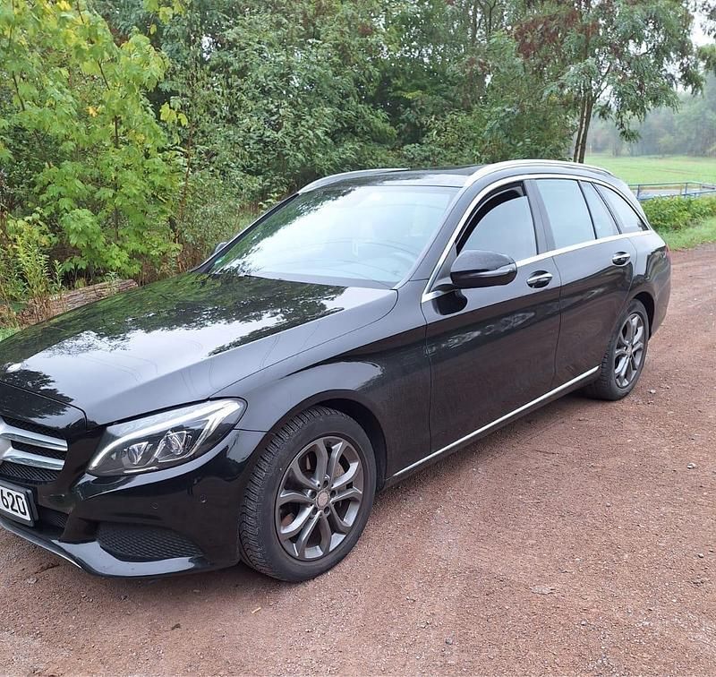 Schwarz Gebraucht 2015 Mercedes C250 Avantgarde Kombi | 15.900 € (Fairer Preis) - Bild 1/4