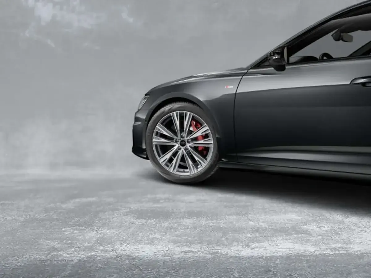 Usata Audi A6 Design 367 CV (269 kW) 2025 Grigio Station wagon