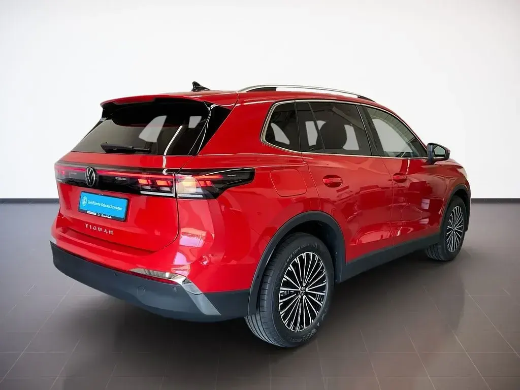 Neu VW Tiguan Elegance 150 PS (110 kW) 2025 Rot SUV