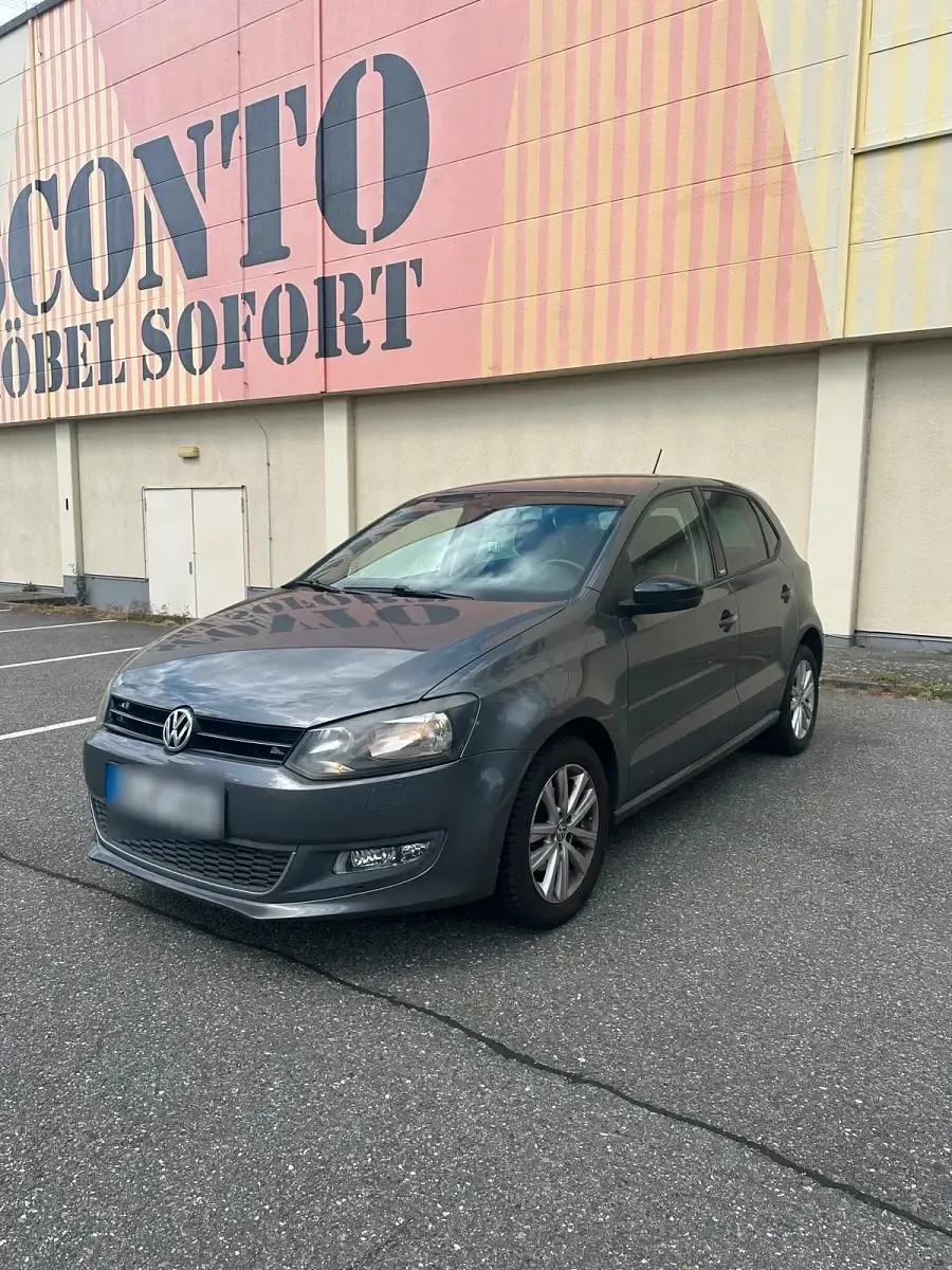 Gebraucht VW Polo 60 PS (44 kW) 2012 Grau Kleinwagen