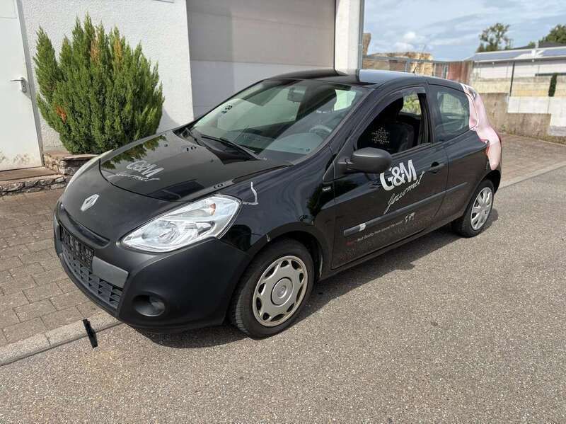 Schwarz Gebraucht 2012 Renault Clio IV Dynamique Limousine | 1.000 € (Superpreis) - Bild 1/4