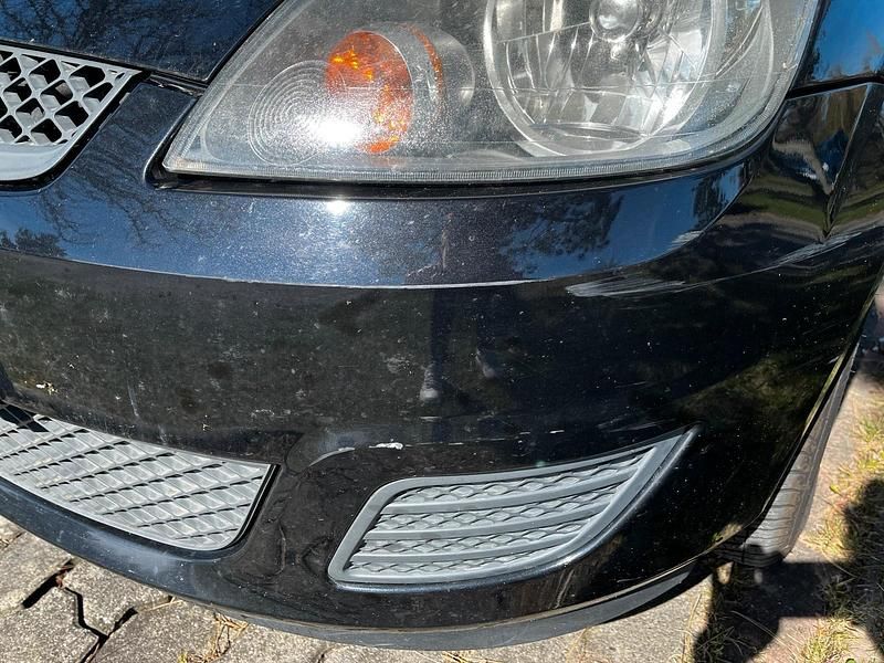 Gebraucht Ford Fiesta 90 PS (66 kW) 2008 Schwarz Kleinwagen