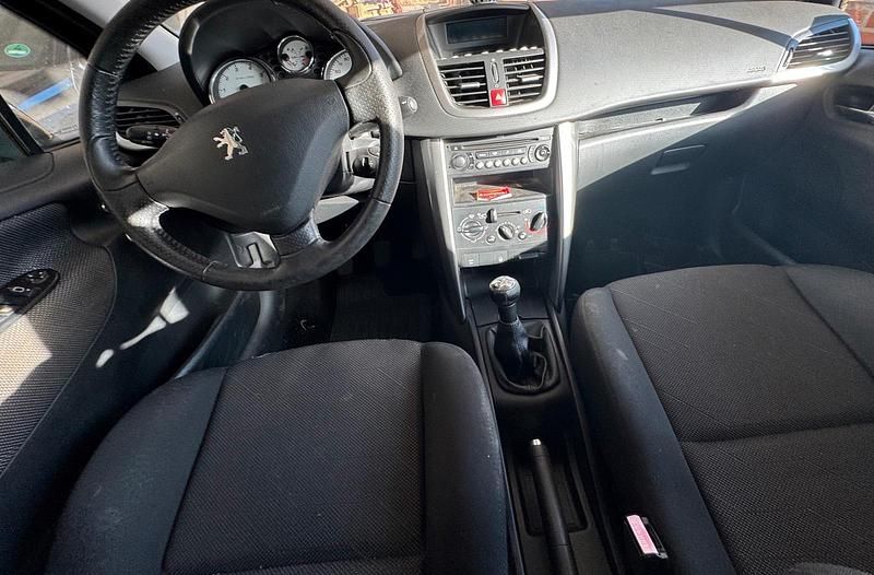 Gebraucht Peugeot 207 120 PS (88 kW) 2009 Grau Kombi