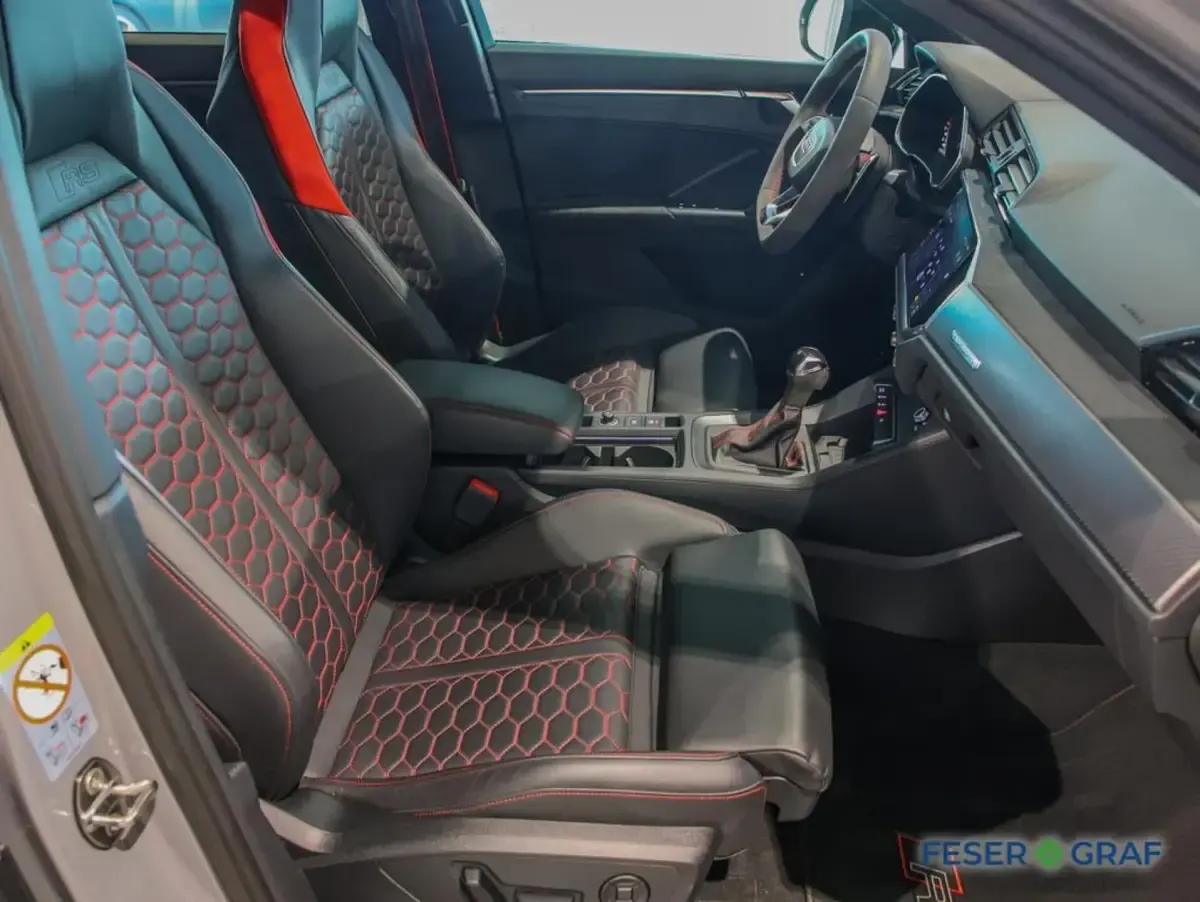Gebraucht Audi RS Q3 Sportback Ambiente 400 PS (294 kW) 2022 Nardograu SUV