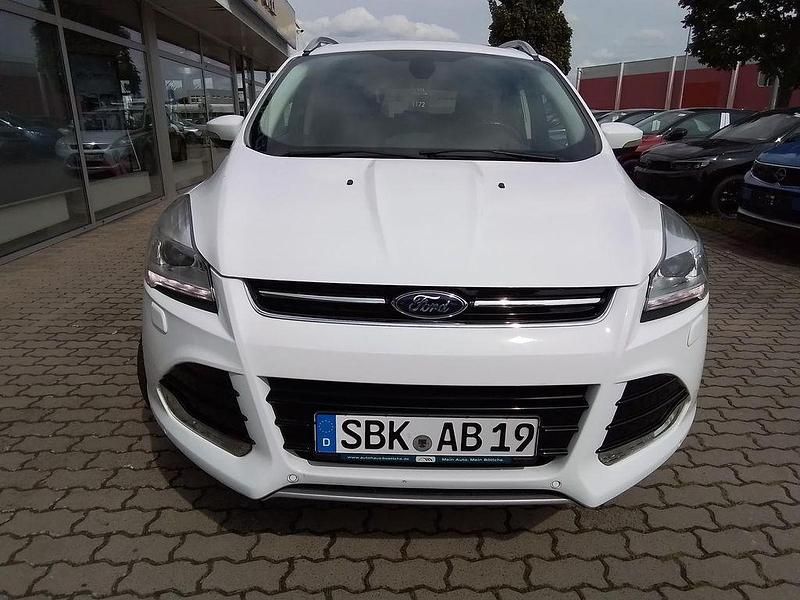 Gebraucht Ford Kuga Titanium 140 PS (102 kW) 2013 Frostweiß SUV