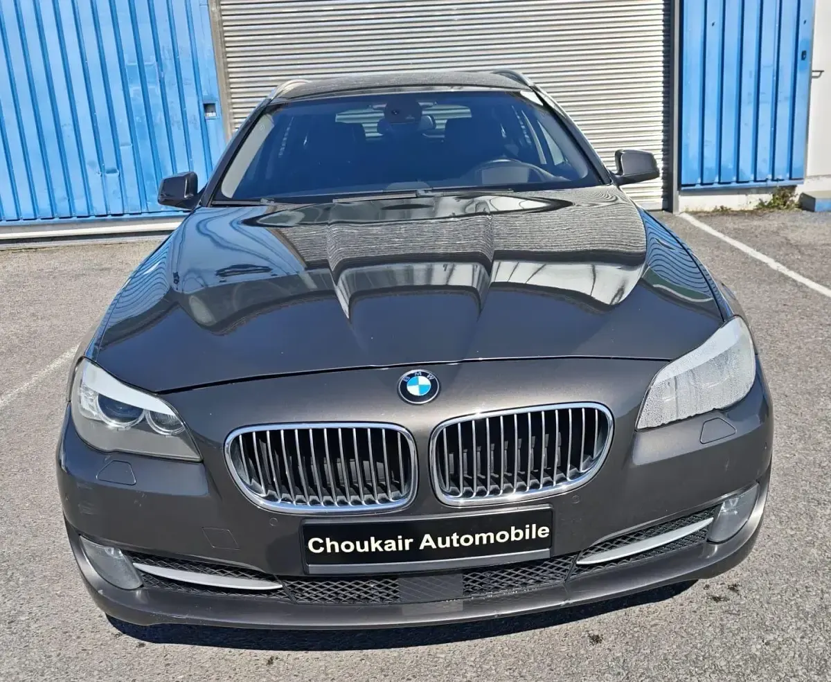 Gebraucht BMW 530 Performance 258 PS (189 kW) 2012 Braun Kombi