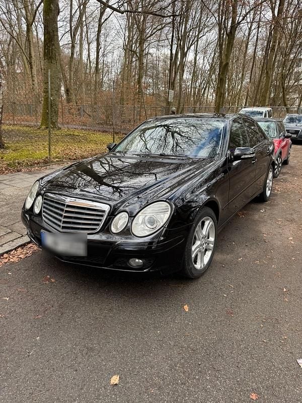 Gebraucht Mercedes E280 190 PS (139 kW) 2007 Schwarz Limousine