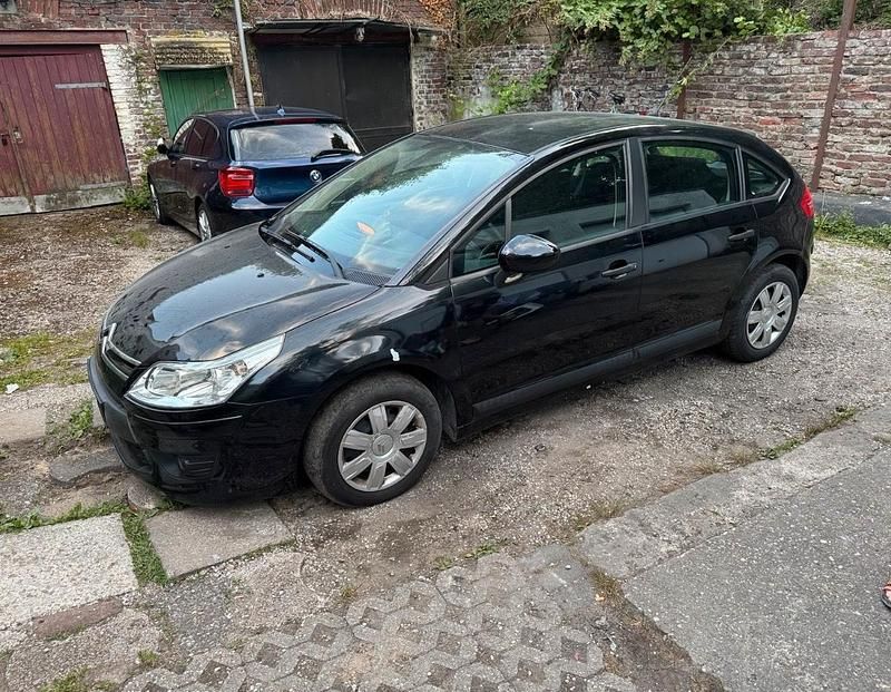 Schwarz Gebraucht 2009 Citroën C4 Limousine | 950 € - Bild 1/4