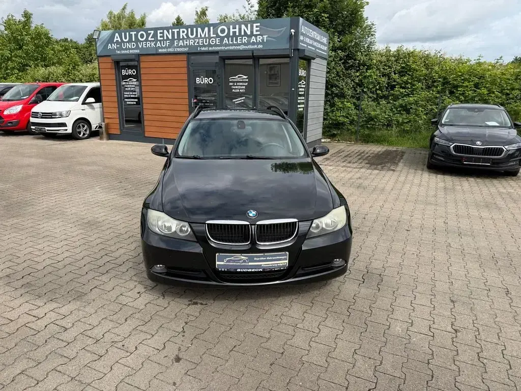 Gebraucht BMW 318 143 PS (105 kW) 2008 Schwarz Limousine