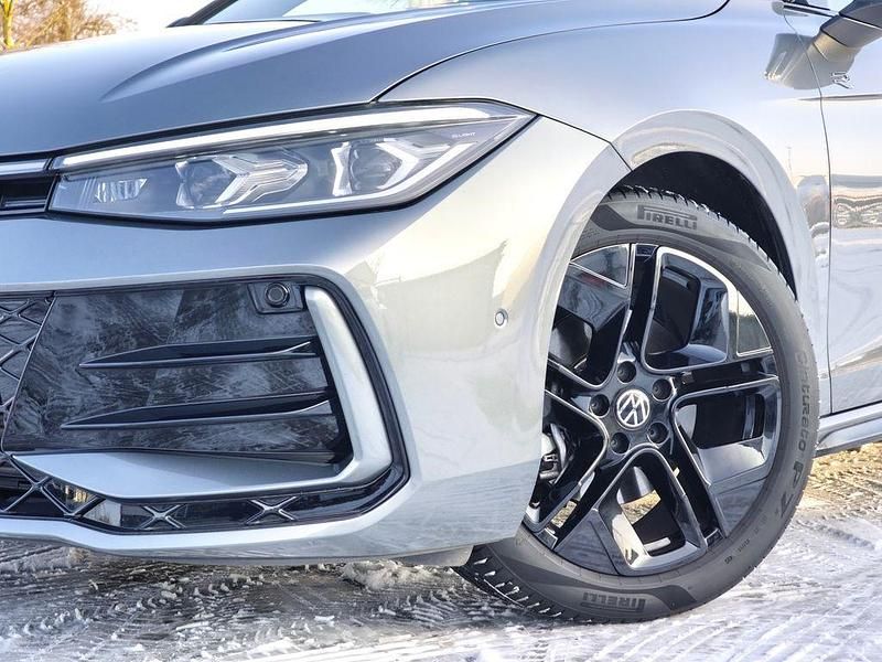 Gebraucht VW Passat IQ Drive 150 PS (110 kW) 2025 Diabasgrau metallic Kombi