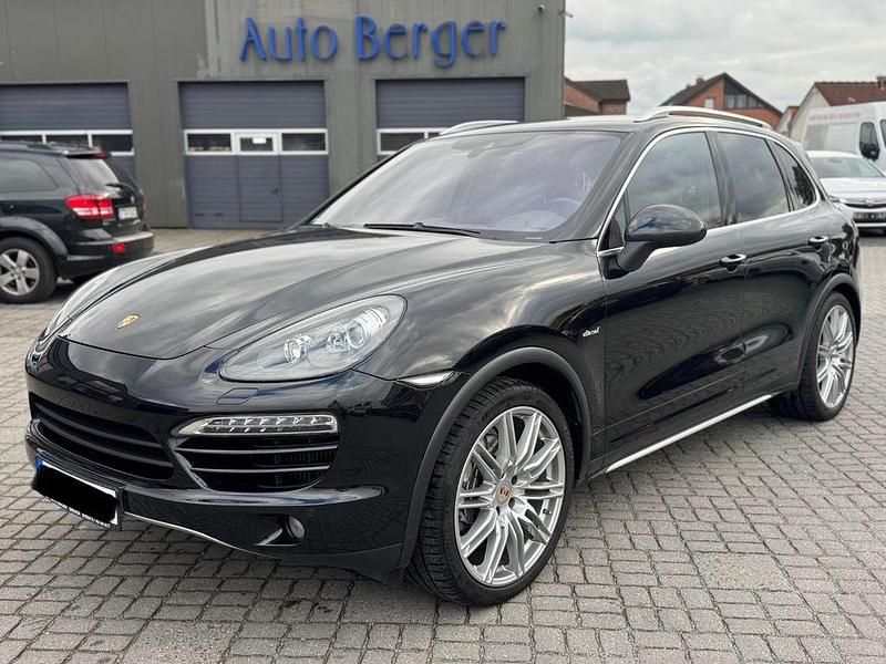 Schwarz Gebraucht 2012 Porsche Cayenne Chrono SUV | 24.500 € (Fairer Preis) - Bild 1/4