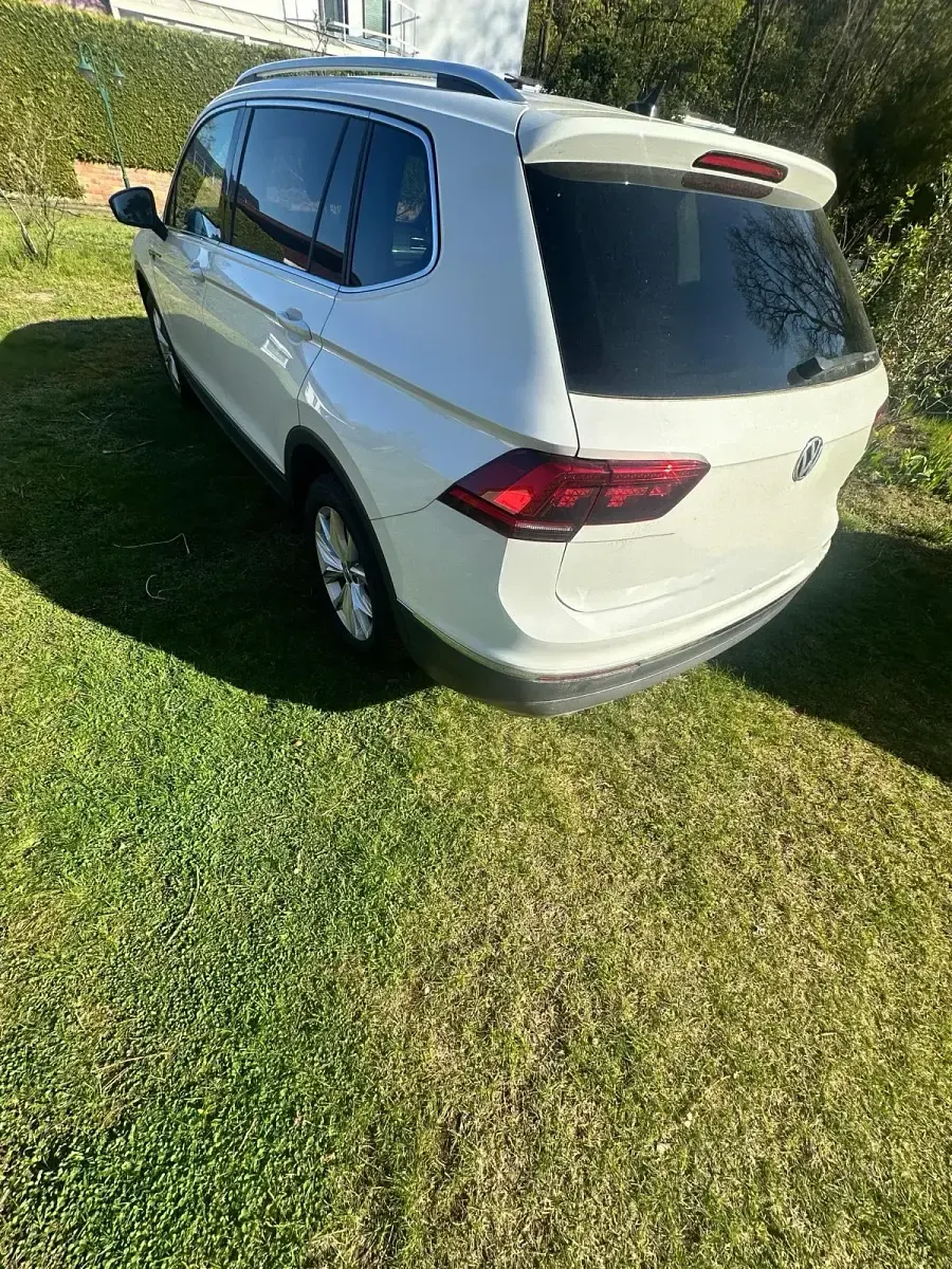Gebraucht VW Tiguan Allspace Highline 150 PS (110 kW) 2020 Weiß SUV