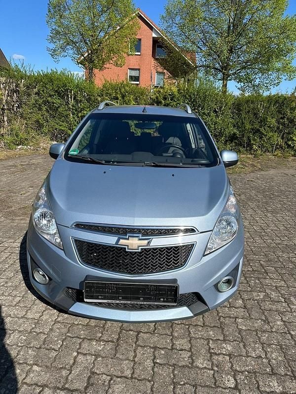 Second-hand Chevrolet Spark 80 CP (58 kW) 2011 Albastru Hatchback