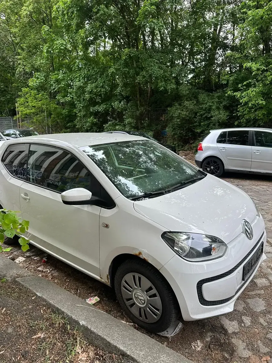 Używany VW up! 55 KM (40 kW) 2012 Biały Hatchback