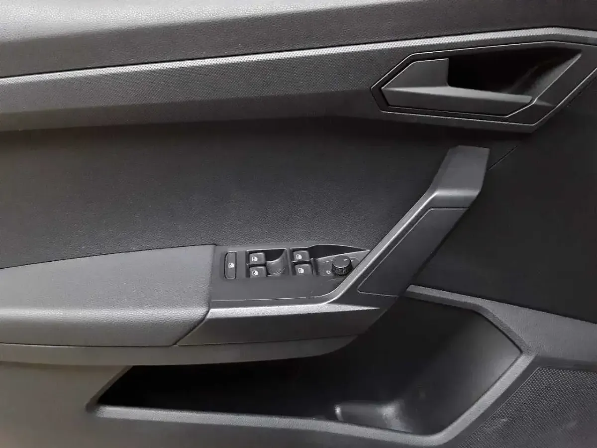 Gebraucht Seat Ibiza Reference 80 PS (58 kW) 2022 Urban silber metallic Kleinwagen