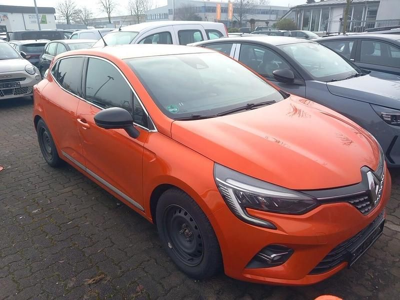 Gebraucht Renault Clio V Intens 91 PS (66 kW) 2022 Orange metallic Kleinwagen