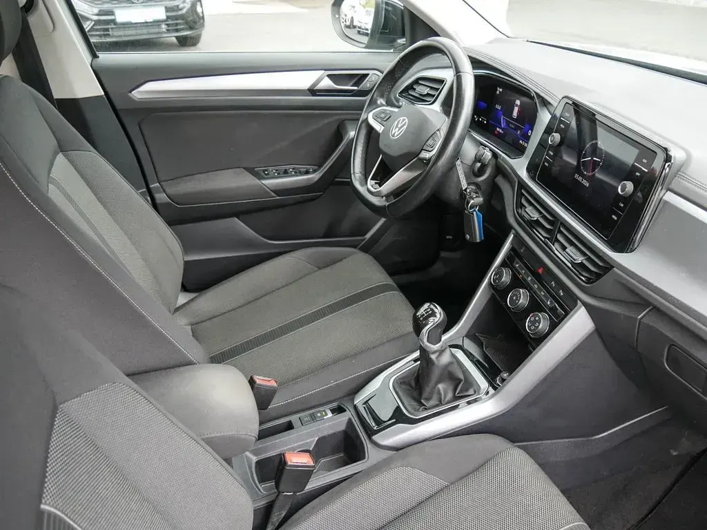 Gebraucht VW T-Roc Life 110 PS (80 kW) 2022 Pyrit silber metallic, deep bl SUV