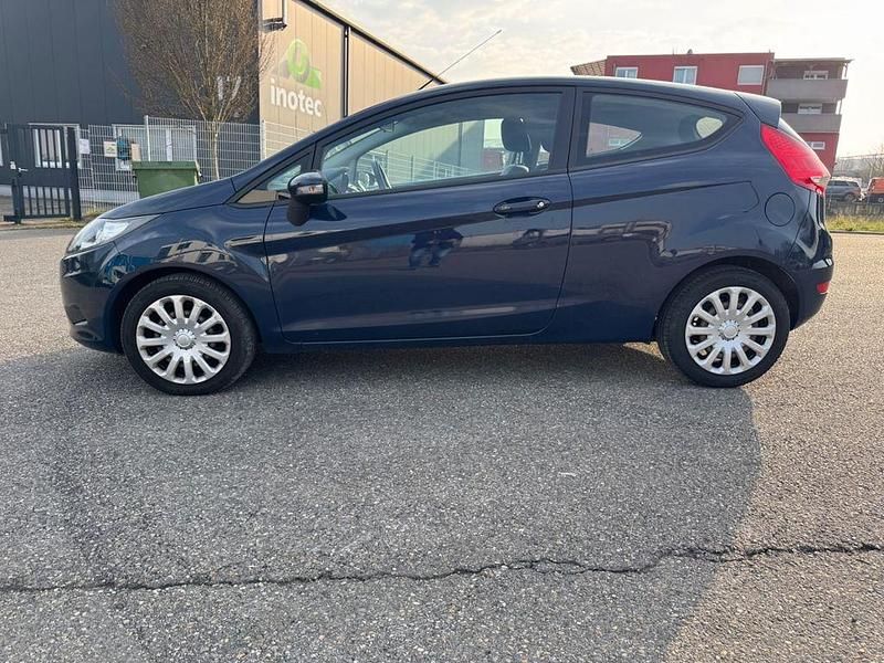 Gebraucht Ford Fiesta 60 PS (44 kW) 2009 Blau Kleinwagen