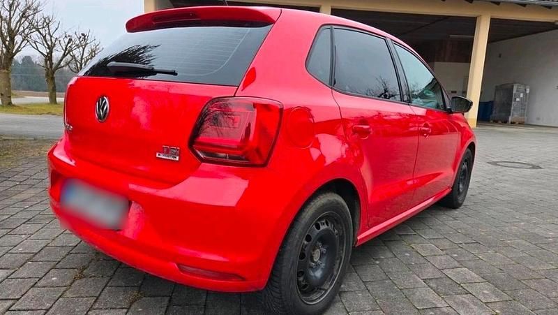 Second-hand VW Polo 90 CP (66 kW) 2015 Roșu Hatchback