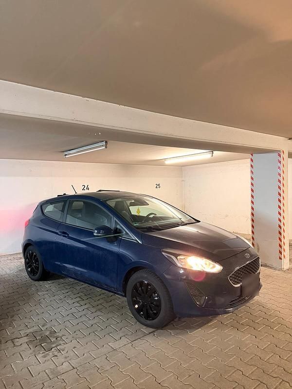 Gebraucht Ford Fiesta 70 PS (51 kW) 2018 Blau Kleinwagen