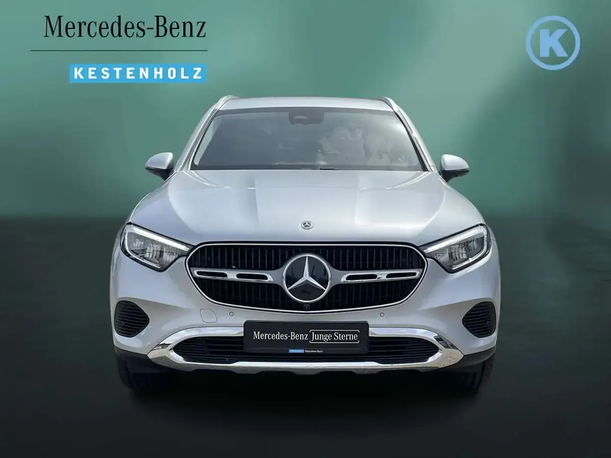 Gebraucht Mercedes GLC220 Avantgarde 197 PS (144 kW) 2025 Hightechsilber SUV