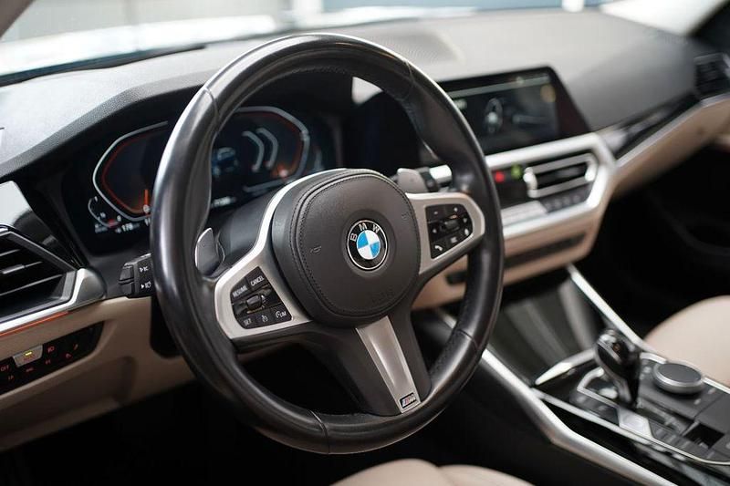 Gebraucht BMW 320 Sport Line 190 PS (139 kW) 2021 Blau Limousine