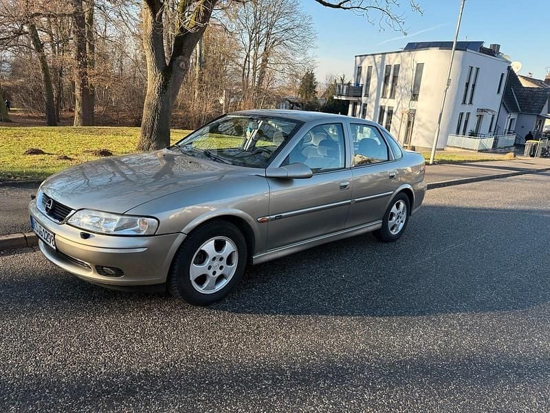 Gebraucht Opel Vectra 136 PS (100 kW) 2000 Limousine