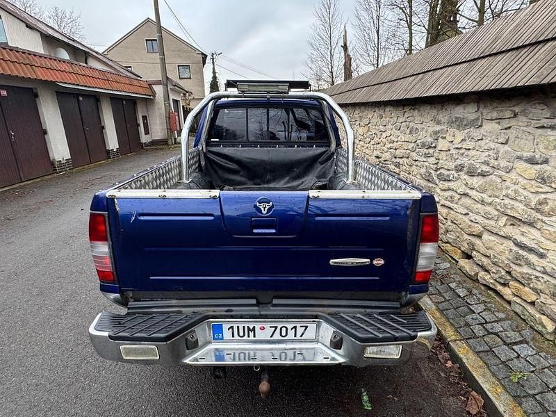 Gebraucht Nissan Navara 133 PS (97 kW) 2004 Blau Abholung