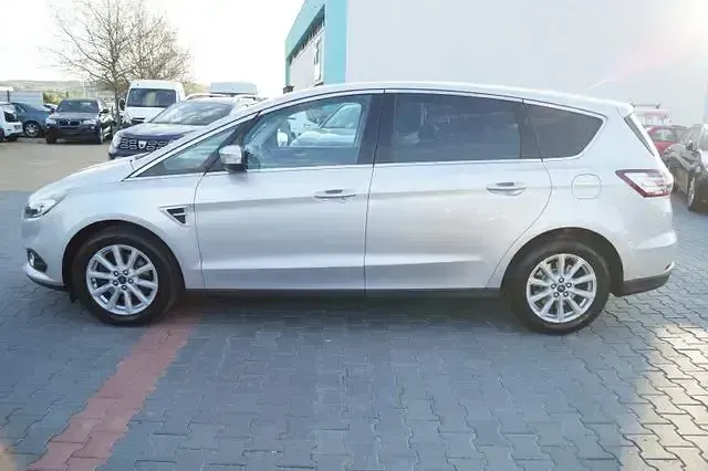 Gebraucht Ford S-MAX Titanium 239 PS (175 kW) 2018 Silber Van / Kleinbus