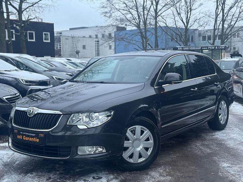 Gebraucht Skoda Superb 160 PS (117 kW) 2010 Grau Limousine