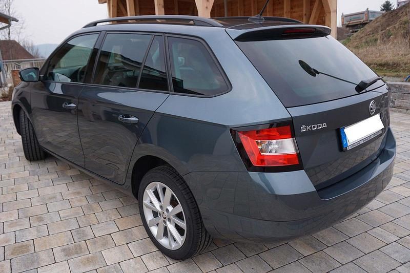 Gebraucht Skoda Fabia Clever 95 PS (69 kW) 2019 Grau Kleinwagen