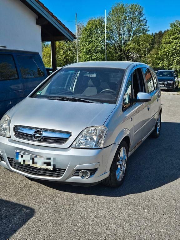 Second-hand Opel Meriva 105 CP (77 kW) 2007 Argintiu Monovolum