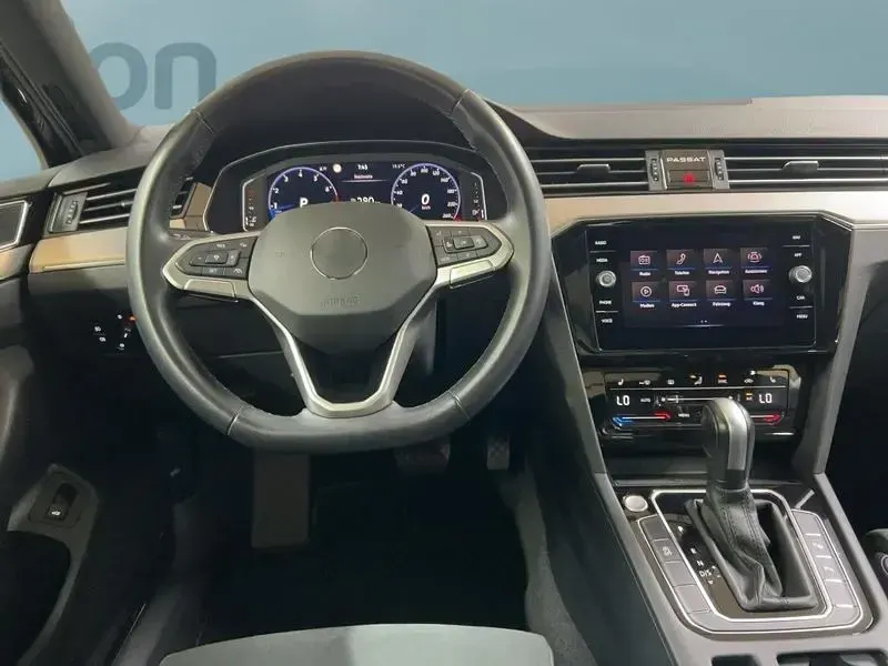 Gebraucht VW Passat 190 PS (139 kW) 2022 Schwarz Kombi