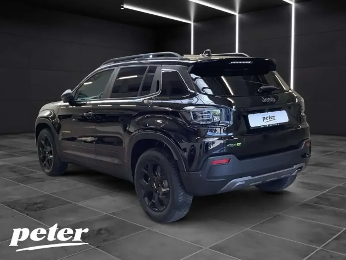 Neu Jeep Avenger North 145 PS (106 kW) 2026 Volcano black SUV
