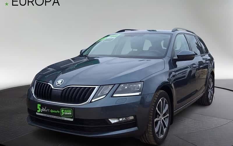 Quarzgrau metallic Gebraucht 2019 Skoda Octavia Soleil Kombi | 16.690 € (Guter Preis) - Bild 1/4