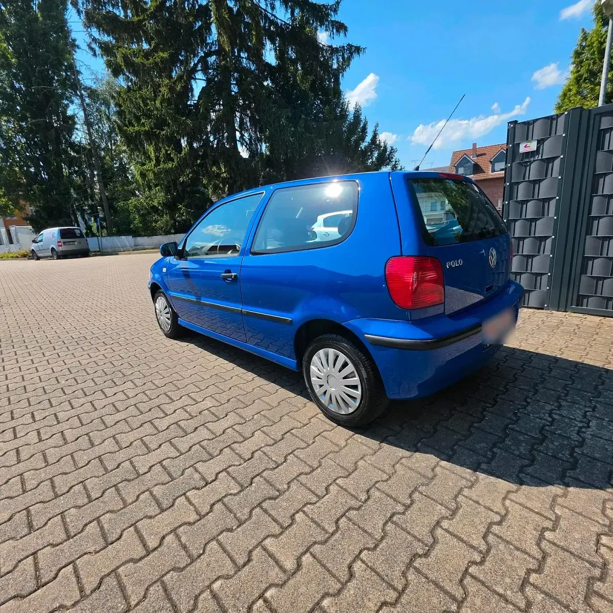 Gebraucht VW Polo 59 PS (43 kW) 2001 Blau Kleinwagen