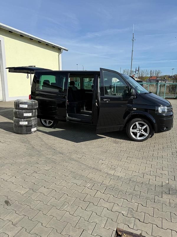 Usata VW Multivan 150 CV (110 kW) 2011 Nero Monovolume
