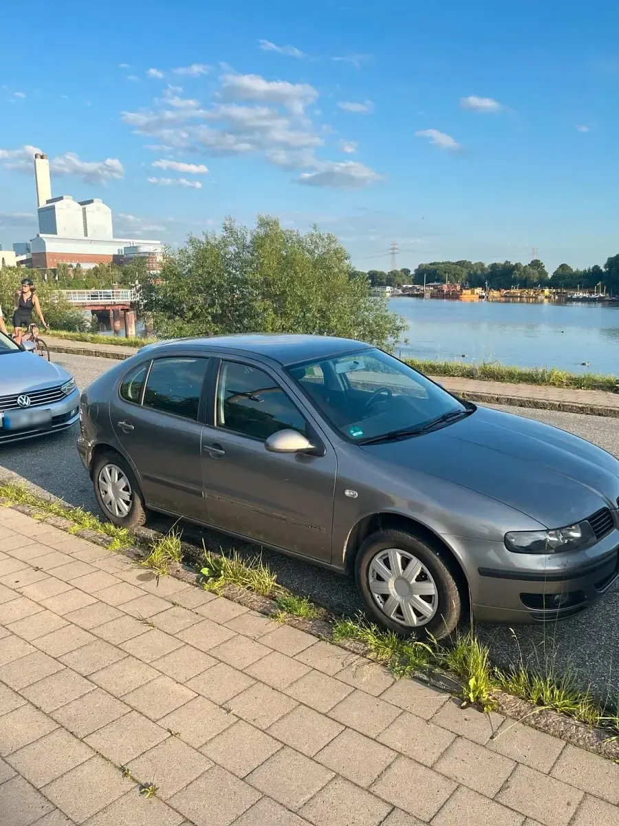 Gebraucht Seat Leon 105 PS (77 kW) 2005 Grau Kleinwagen