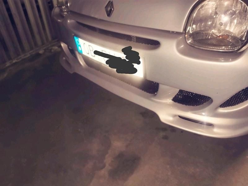 Second-hand Renault Twingo 58 CP (42 kW) 2006 Argintiu Hatchback