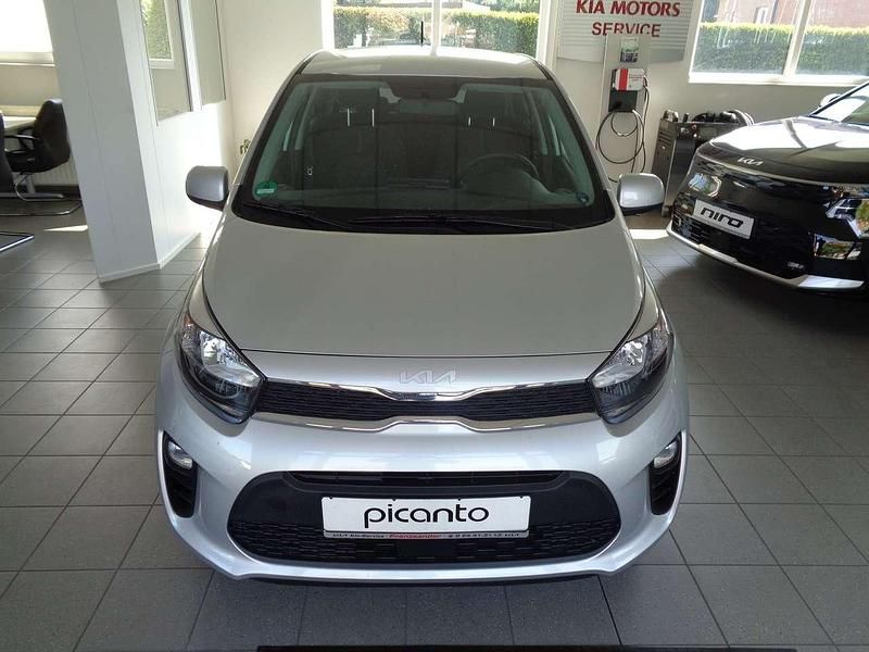 Sparklingsilber metallic Gebraucht 2023 Kia Picanto Vision Kleinwagen | 14.250 € (Fairer Preis) - Bild 1/3