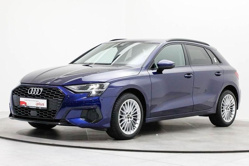 Gebraucht Audi A3 Advanced 116 PS (85 kW) 2022 Navarrablau metallic Limousine