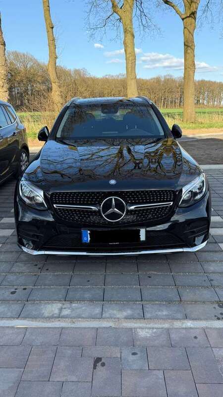 Schwarz Gebraucht 2016 Mercedes GLC250 SUV | 31.800 € (Etwas zu teuer) - Bild 1/4