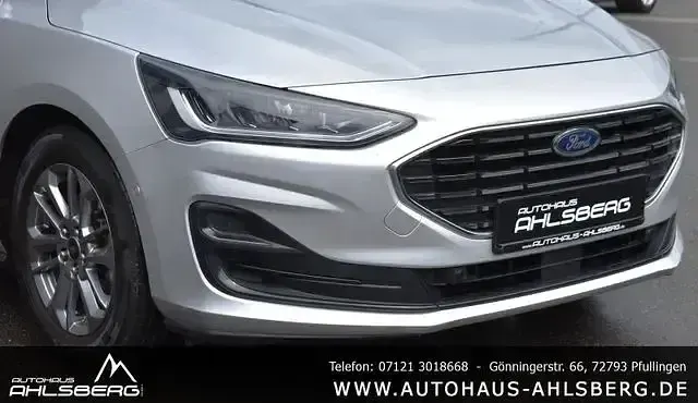 Gebraucht Ford Focus Titanium 120 PS (88 kW) 2022 Polarsilber Kombi