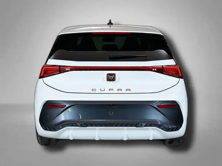 Neu Cupra Born 139 kW (190 PS) 2026 Glacial weiß metallic Kleinwagen