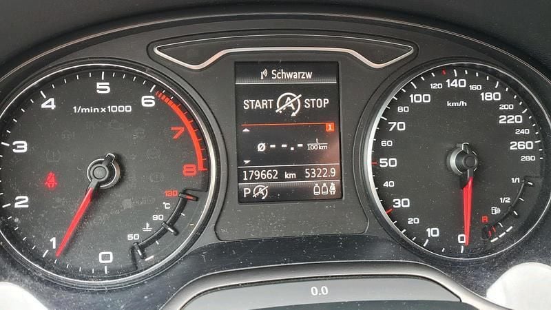 Gebraucht Audi A3 140 PS (102 kW) 2014 Weiß Limousine