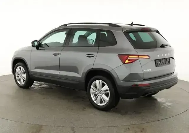 Neu Skoda Karoq Selection 150 PS (110 kW) 2026 Grau SUV