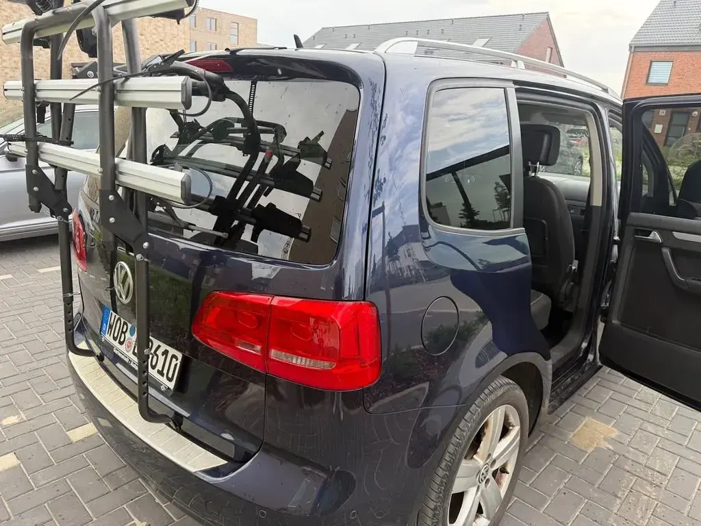 Gebraucht VW Touran Cup 140 PS (102 kW) 2014 Blau Van / Kleinbus