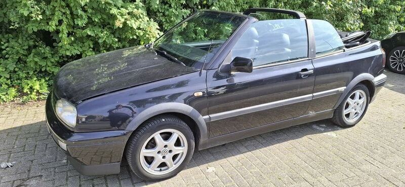 Schwarz Gebraucht 1997 VW Golf Cabriolet Conceptline Cabrio | 1.990 € (Superpreis) - Bild 1/4