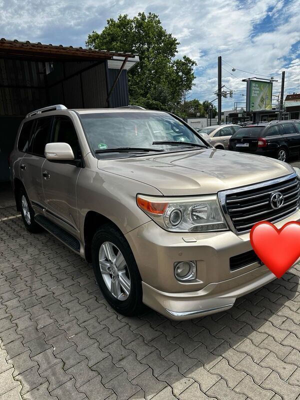 Grau Gebraucht 2014 Toyota Land Cruiser SUV | 55.000 € - Bild 1/4