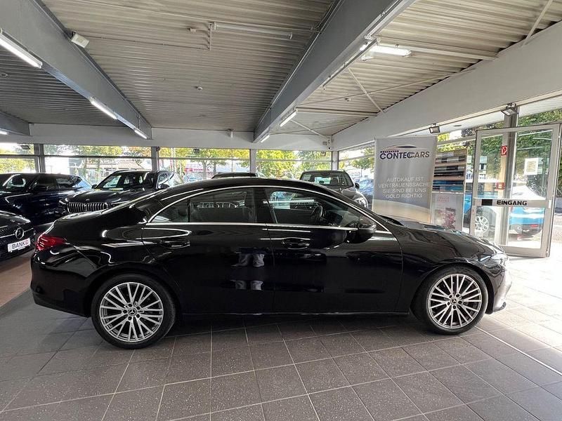 Kosmosschwarz Gebraucht 2021 Mercedes CLA180 Progressive Limousine | 29.999 € (Fairer Preis) - Bild 1/4